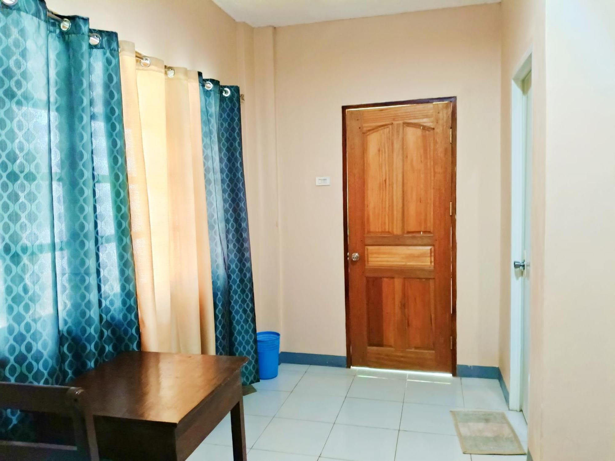 James Homestay Siquijor Szoba fotó